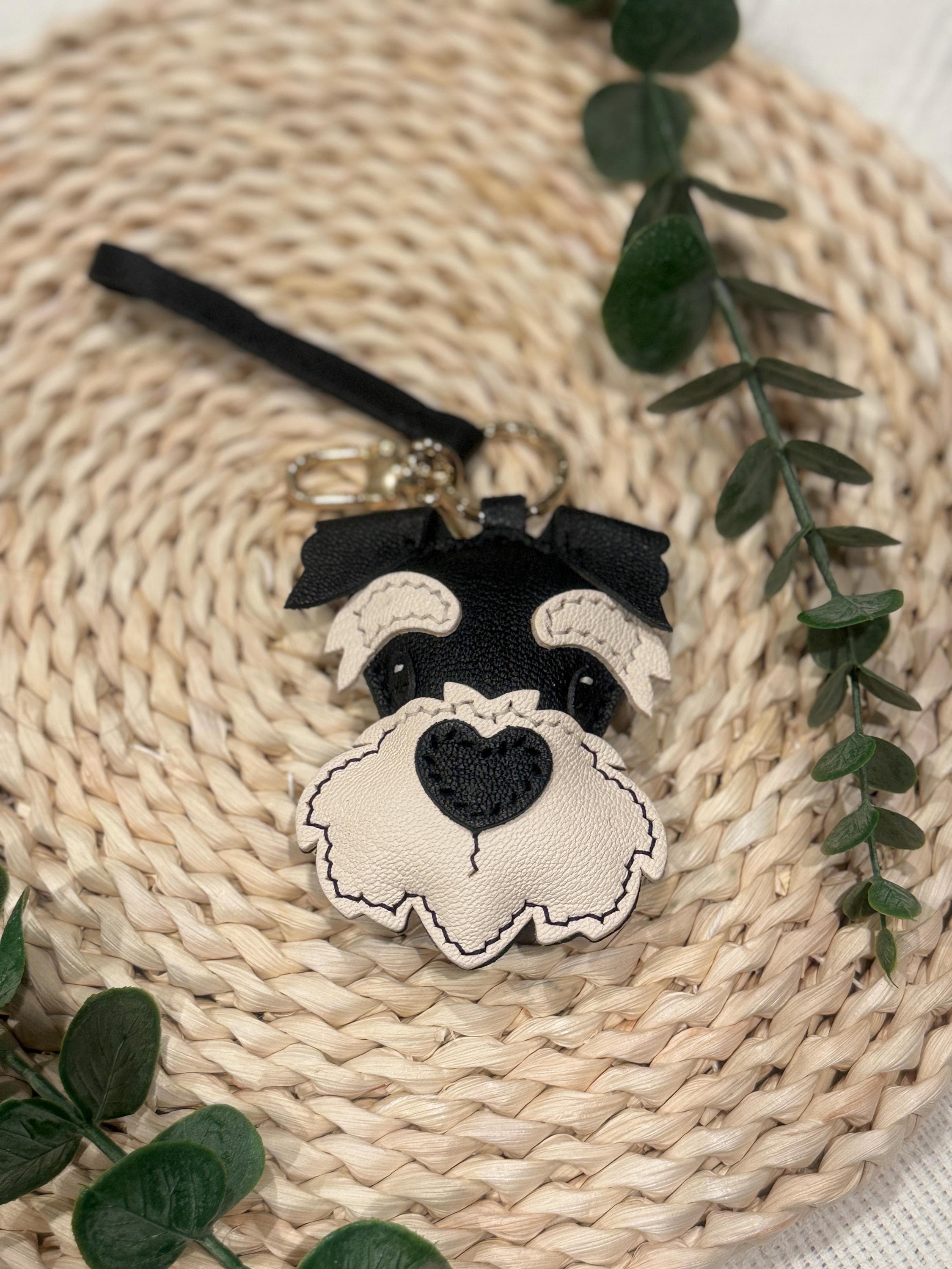 Genuine Leather Handmade Schnauzer Dog Keychain – Cute Pet Lover Gift, Handmade Bag Charm For Dog Owners, Puppy Purse Accessory