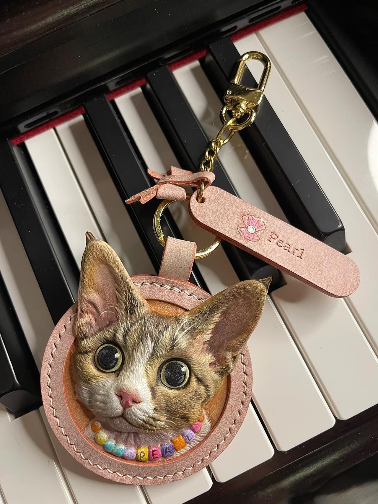 Hand Carved Leather Pet Portrait Keychain, Custom Cat Bag Pendant-mother's Day Gift