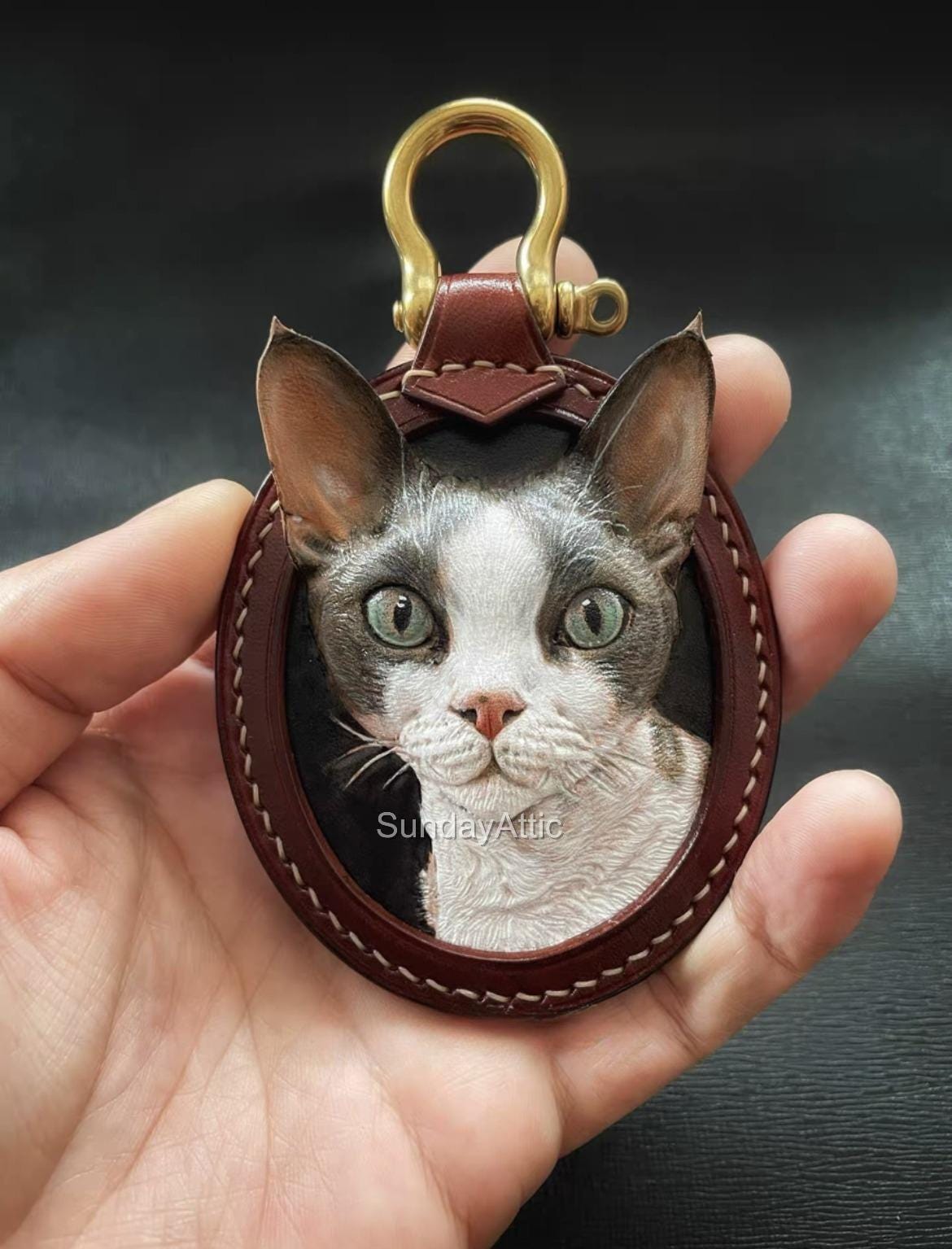Custom Leather Pet Portrait Tag Hand Carved Dog Or Cat Face Keychain Charm Personalized 3d Leather Charm Pet Memorial Gift 4 Sizes